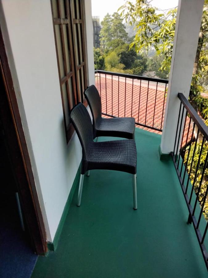 Jily Stay Kandy Bagian luar foto