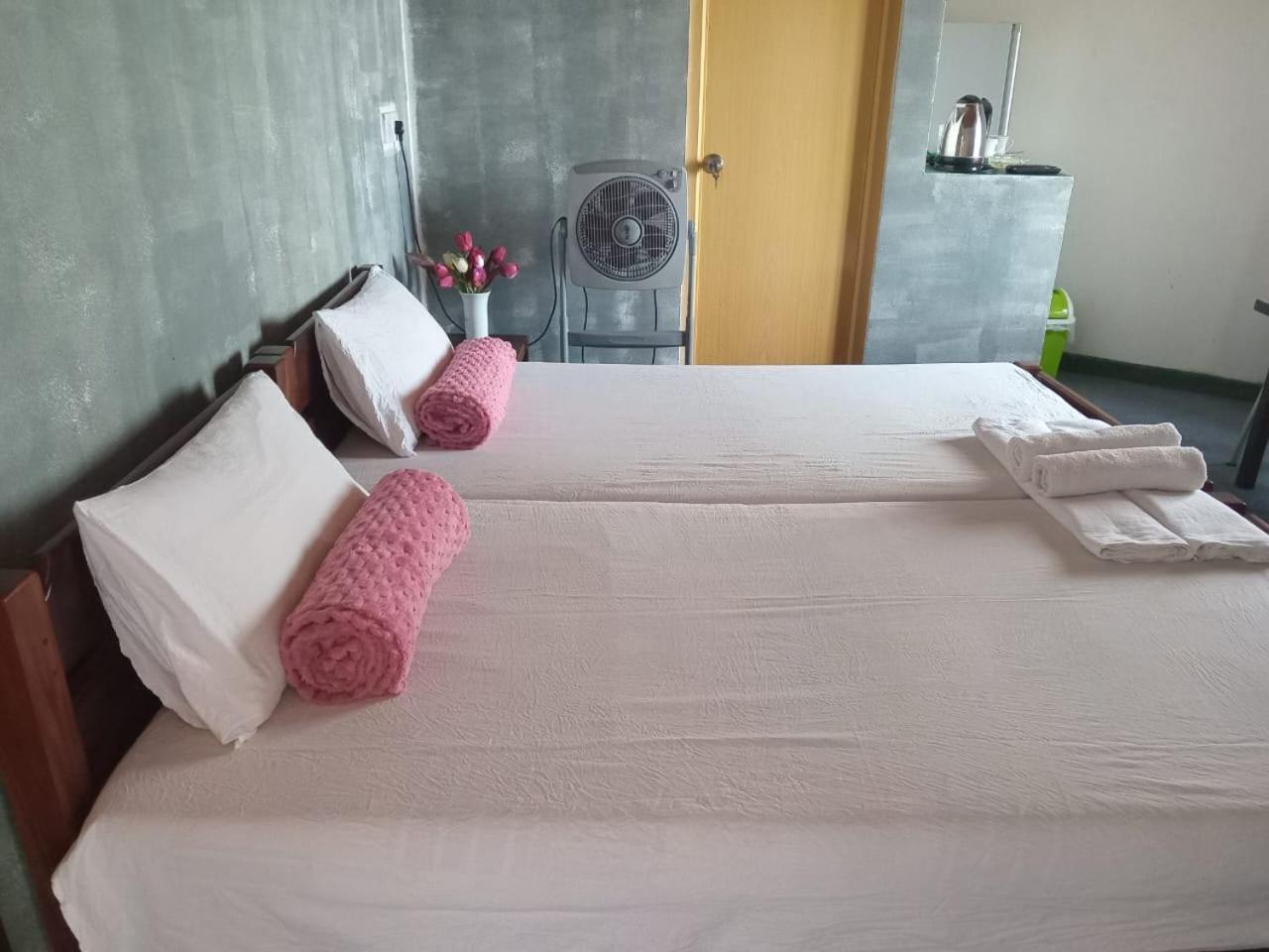Jily Stay Kandy Bagian luar foto